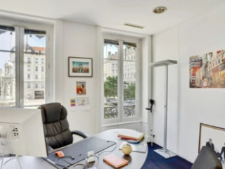 bureau-de-45m2-immeuble-haussmannien-quartier-affaires