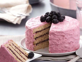 gateau-danniversaire-personnalise-moule-silicone-wilton