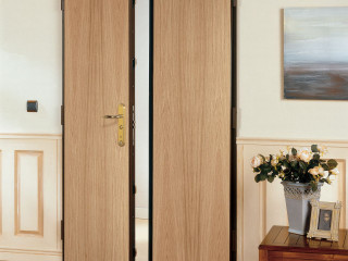 porte-dentree-en-chene-massif-avec-serrure-fichet