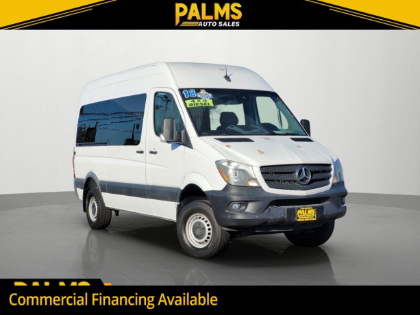 mercedes-benz-sprinter-minibus-2018-9-places-big-0
