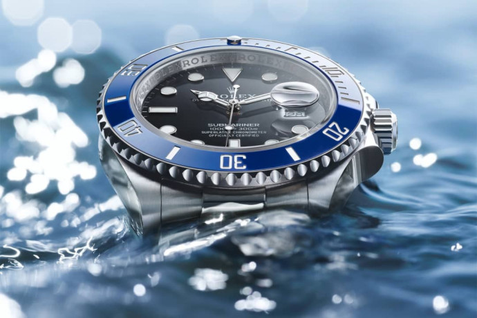 rolex-submariner-date-homme-big-0