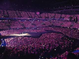 vends-4-places-pour-le-concert-taylor-swift-paris-la-defense-arena