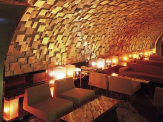 2-places-vip-pour-soiree-au-club-le-silencio-paris