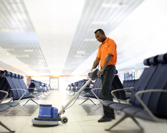 service-de-menage-professionnel-et-approfondi-big-0