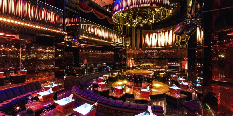 soiree-rencontre-adulteres-au-vip-room-paris-big-0