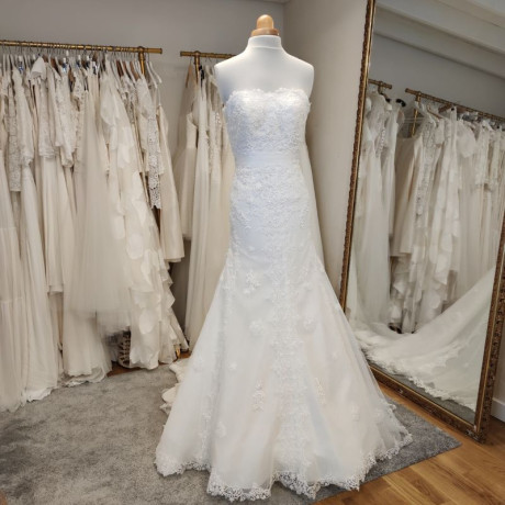 robe-de-mariee-pronovias-blanche-neuve-big-0