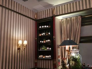 salle-de-reception-haut-de-gamme-systeme-sonore-bose-et-cuisine-elec