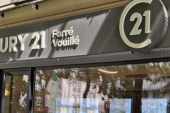 agent-commercial-agence-century21-big-0