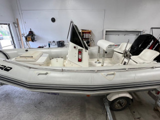 zodiac-pro-open-550-bateau-semi-rigible-avec-moteur-mercury-60cv