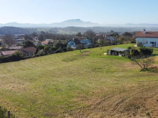 terrain-a-batir-avec-vue-imprenable-proche-ikea