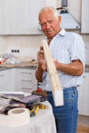 artisan-qualifie-pour-petits-travaux-et-depannage-a-domicile-big-0