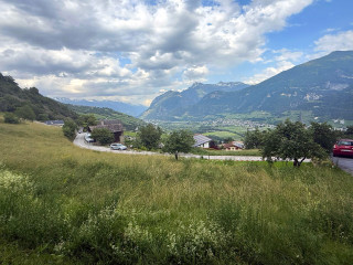 terrain-a-batir-avec-vue-imprenable-proche-commodites