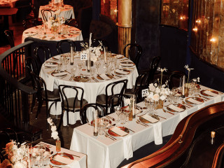 salle-de-reception-equipee-sony-et-bose-pour-evenements