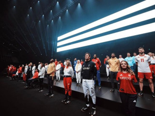 soiree-rencontre-tenue-nike-et-adidas-conseillee