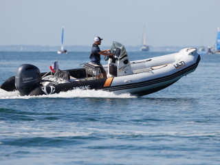 zodiac-pro-open-650-bateau-semi-rigible