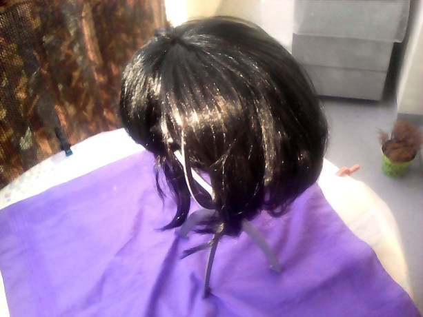 perruque-avec-frange-article-neuf-big-3