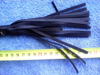 joli-fouet-pour-jeux-de-role-article-neuf