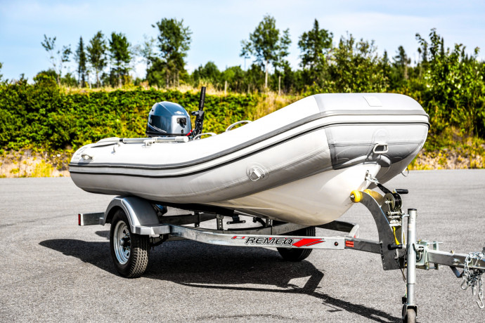 bateau-pneumatique-zodiac-cadet-340-roll-up-big-0