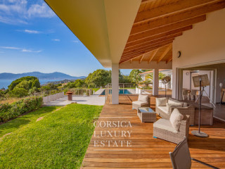 terrain-a-batir-avec-vue-mer-proche-residence-maisons-du-monde