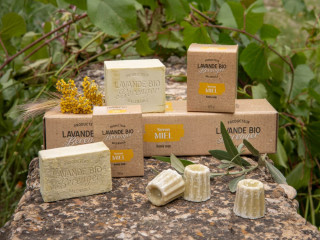 lot-de-2-savons-artisanaux-lavande-et-miel-fait-main