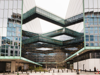 bureau-de-standing-situe-dans-limmeuble-wework-quartier-daffaires