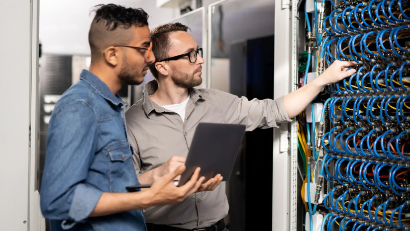 installation-et-maintenance-de-reseaux-informatiques-professionnels-big-0